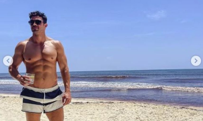 Hadise ile Mehmet Dinçerler'den Tatil Pozları! Kaslarıyla Şov Yaptı