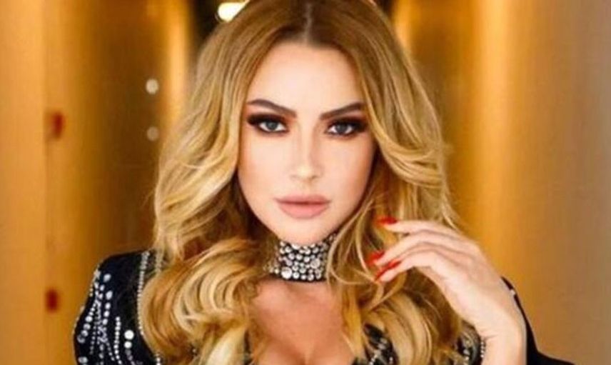 Çiçeği burnunda gelin