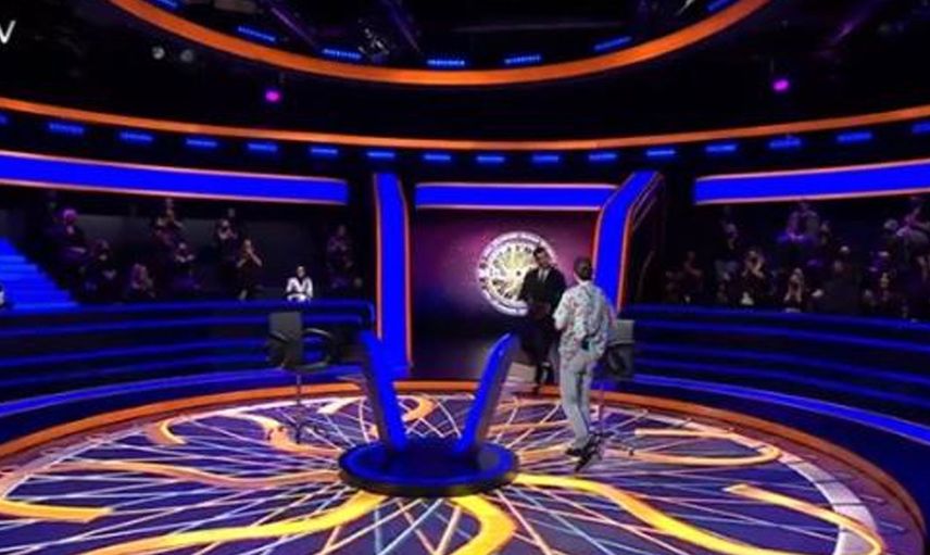 Kim Milyoner Olmak İster'de beklenmedik olay! Kenan İmirzalıoğlu koltuğunu yarışmacıya kaptırdı