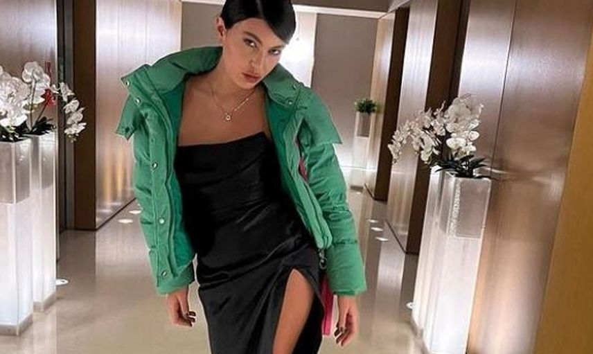 Bahar Candan yine rahat durmadı: Instagram hesabından duşta çıplak fotoğrafını paylaştı