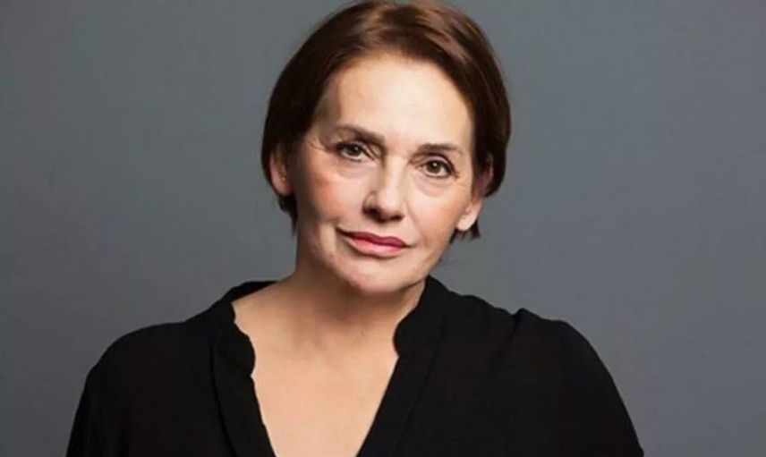 Camdaki Kız konuus