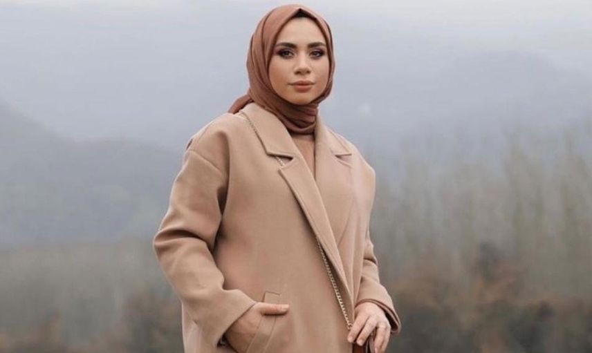Bu nasıl Müslüman böyle! Tesettür giyimin yüzü olan Ebru Sever Türk önce açıldı sonra saçıldı