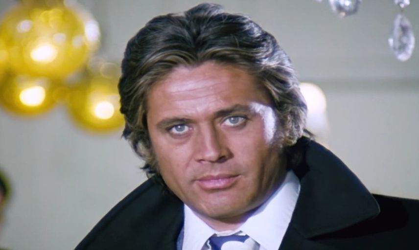 Cüneyt Arkın kimdir?