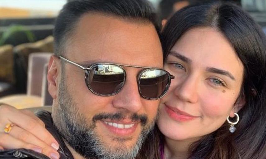 Buse Varol'la boşanmanın eşiğinden kıl payı dönen ünlü şarkıcı Alişan eşinin doğum gününü büyük aşkla kutladı