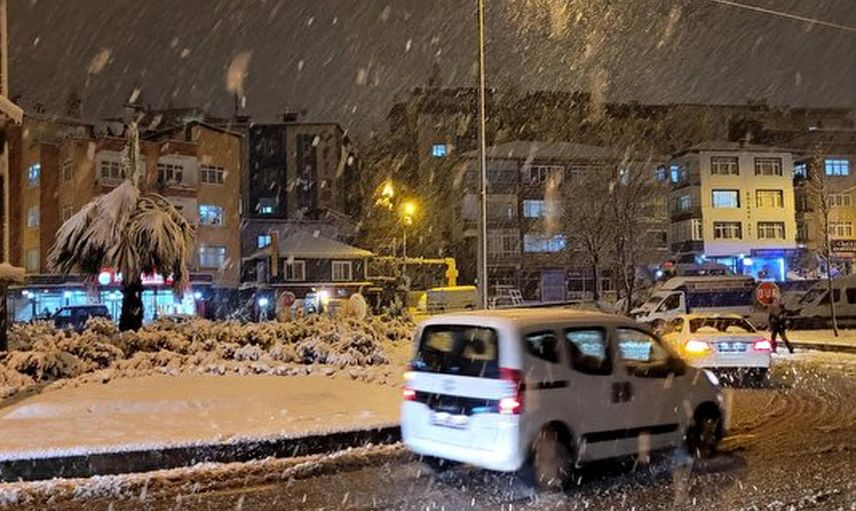 Trabzon'da Kar Engeli: Okullara 1 Gün Ara Verildi!