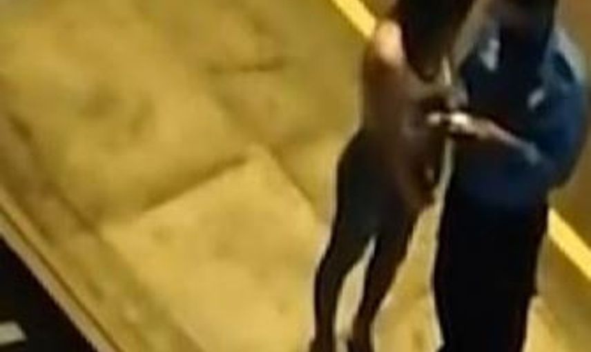 Sokağa Çıkma Kısıtlamasını İhlal Eden Kadın Öpücükle Cezasını Ödedi
