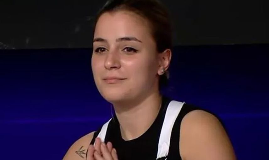 Canlı yayına çıktı