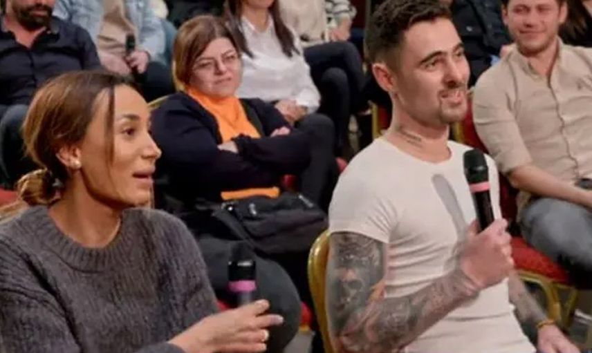 Konuşanlar'da skandal anlar: Hasan Can Kaya'ya silikonlarını gösterdi!