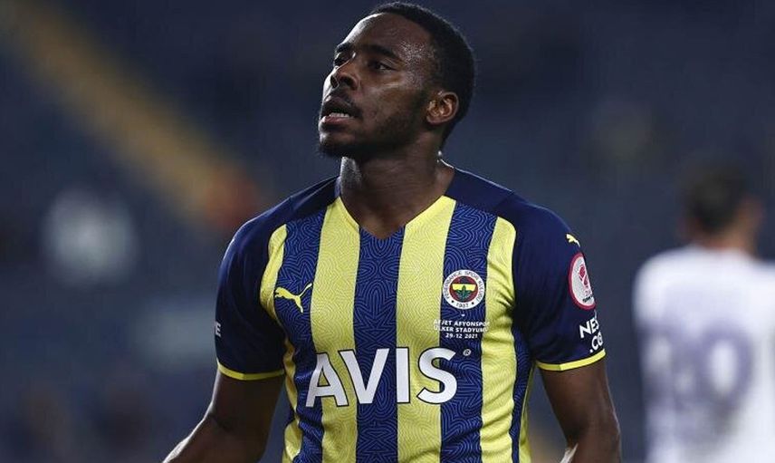 Fenerbahçeli Bright Osayi-Samuel, Emre Belözoğlu'nun transferinde kendisini nasıl ikna ettiğini açıkladı