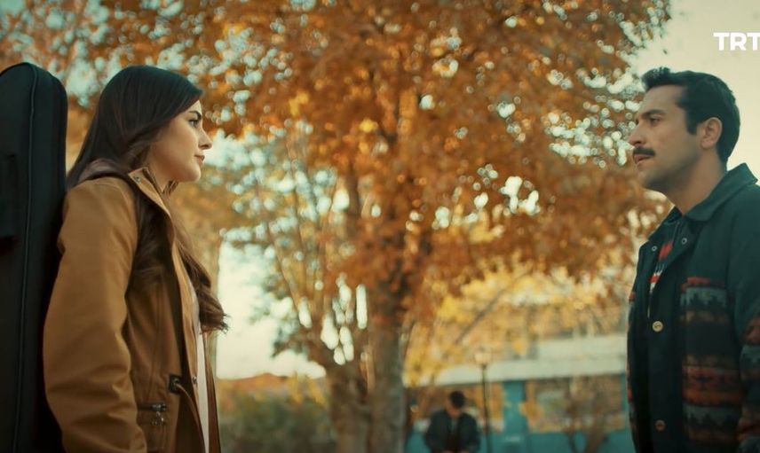 Sevilen dizi Gönül Dağı’nın sevilen karakteri Asuman göğüslerini açık verdiği poz gündem oldu
