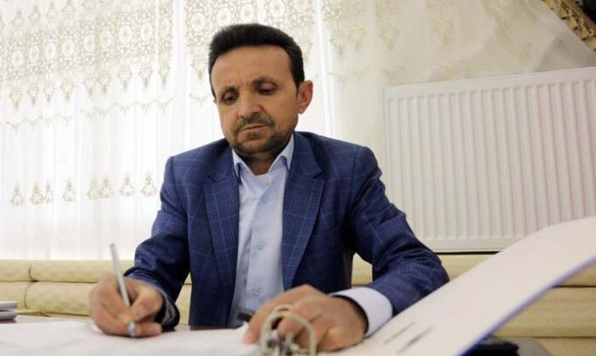 Muhtarın Gözlerini Gören Bir Daha Bakıyor!