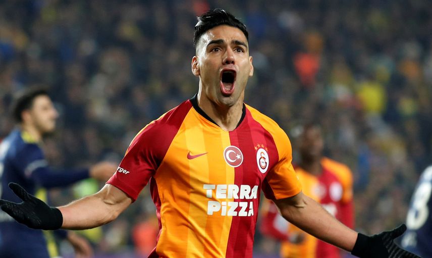 Galatasaray'da Falcao ve Feghouli Krizi!