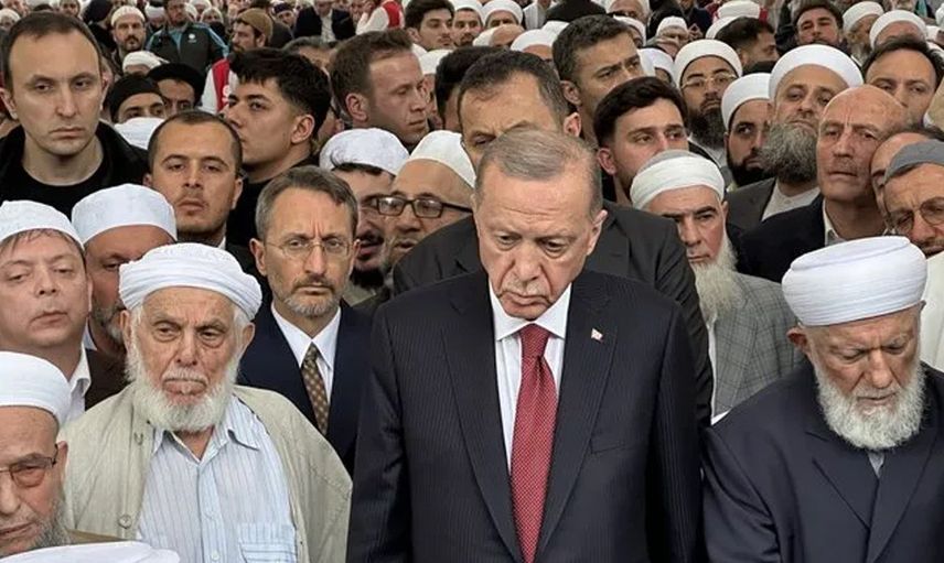 İsmailağa Cemaati lideri Hasan Kılıç'ın tabutunun üzerindeki örtünün anlamı ortaya çıktı!