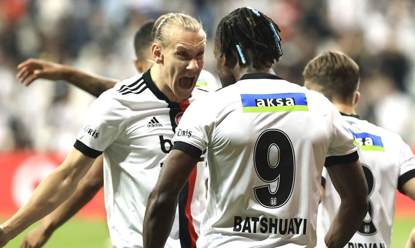 Beşiktaş'tan Alex Teixeira ve Domagoj Vida İle İlgili Sakatlık Açıklaması!