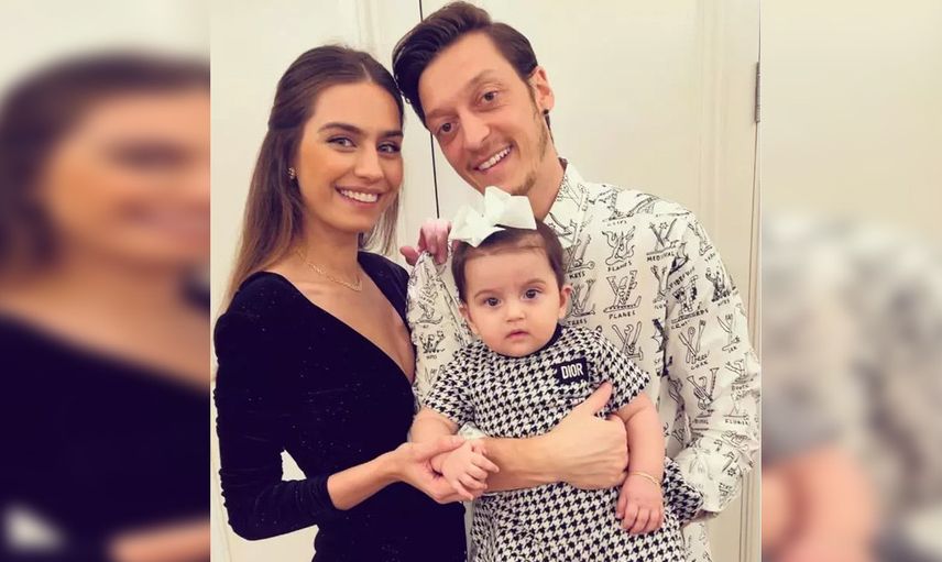 Mesut Özil ve Amine Gülşe çiftinden duygulandıran hareket: 12 yıl boyunca sahip çıkacaklar!