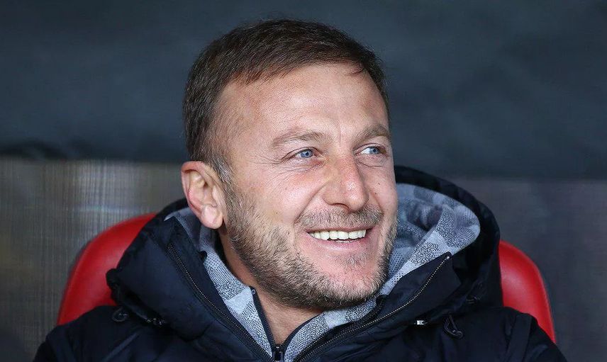 Başakşehir, Emre Belözoğlu'nu Takımın Başına Getirmek İstiyor!