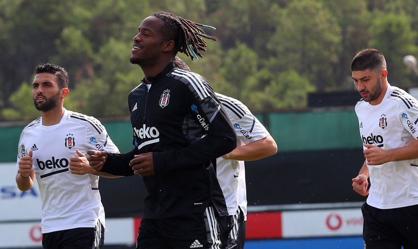 Beşiktaş'a Ajax Maçı Öncesi Sakat Futbolcularından İyi Haber Geldi!