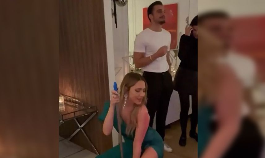Ünlü şarkıcı Hadise'den evinde verdiği partideki konuklarına özel şov: Temizlik sopasıyla cesur dans!