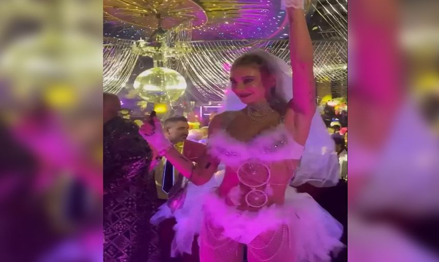 Şeyma Subaşı'nın akıl almaz kostümü tepki çekti: Striptizci ayakkabıları!