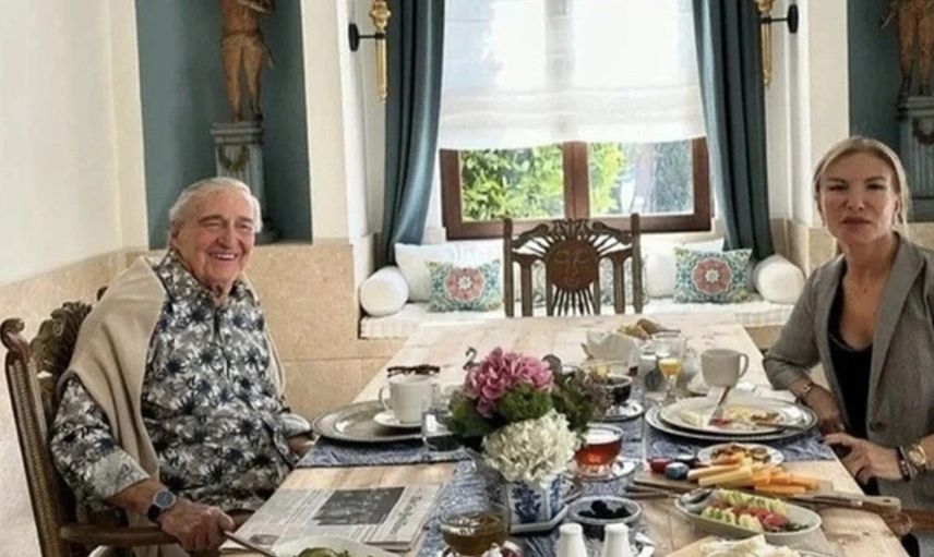 93 yaşındaki Rahmi Koç Miami gecelerine aktı: Dansı sosyal medyada gündem oldu!