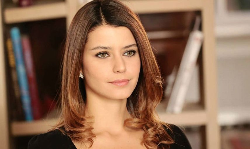 Beren Saat’in Reddettiği Dizi Reyting Rekoru Kırdı: Dizinin Başrolünde Öyle Bir İsim Var ki…