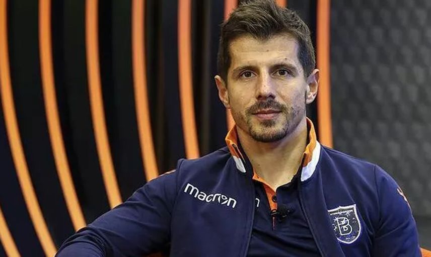 Medipol Başakşehir Teknik Direktörü Emre Belözoğlu'ndan Transfer Açıklaması!