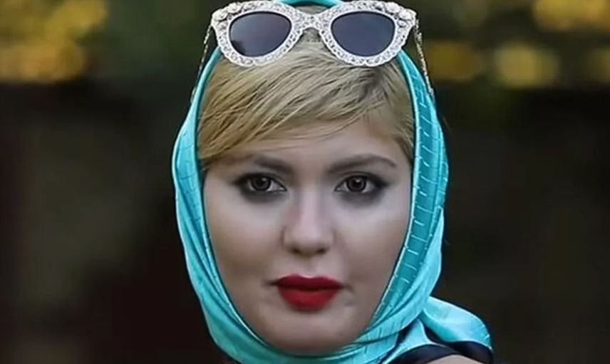 İşte Benim Stilim Programıyla Ünlenen Bahar Candan'a Para Çok Geldi! 200 Dolar Maaşla Arkadaş Arıyor
