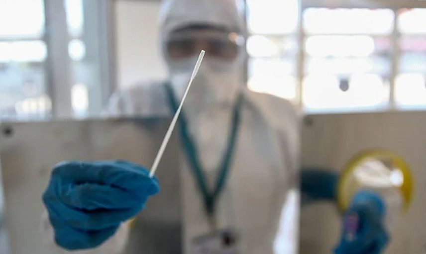 Aşı Yaptırdığı Koluna Aşıyı Emmesi İçin Sülük Yapıştırdı