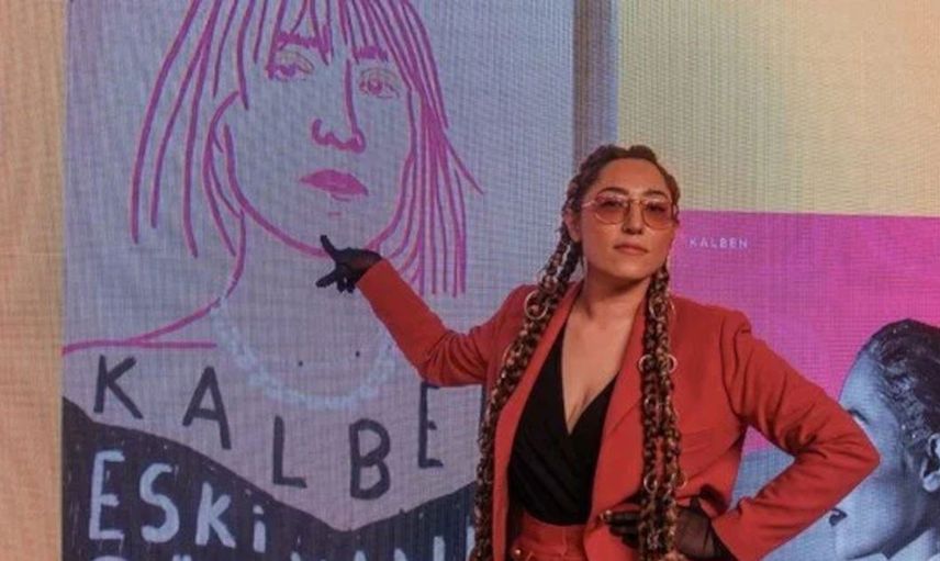 Sahnedeki tuhaf tavırları ile dikkat çeken şarkıcı Kalben, uyuşturucu operasyonunda gözaltına alındı