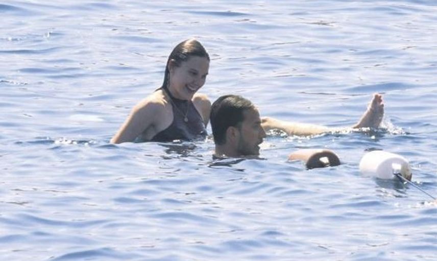 Alina Boz ve Sevgilisi Mithat Can Özer Tatil Sezonunu Açtı!