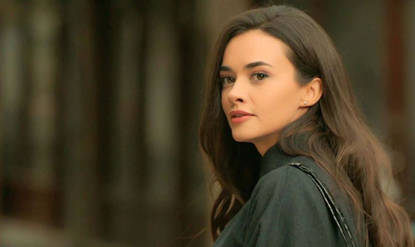 Hande Soral anne oldu! Oğlunu kucağına alan Hande ve İsmail çifti bakın ne isim koydu
