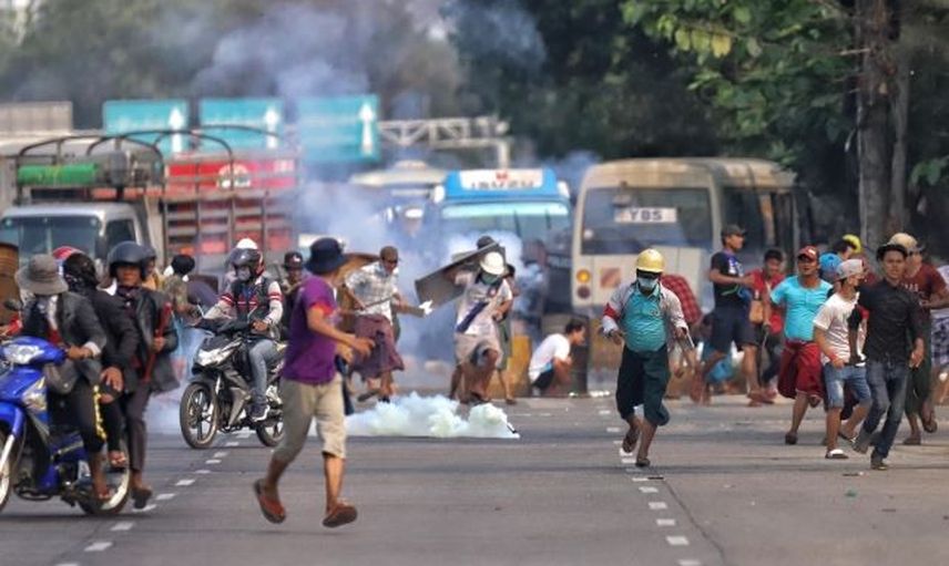 Myanmar'daki Protestolarda Onlarca Kişi Hayatını Kaybetti!