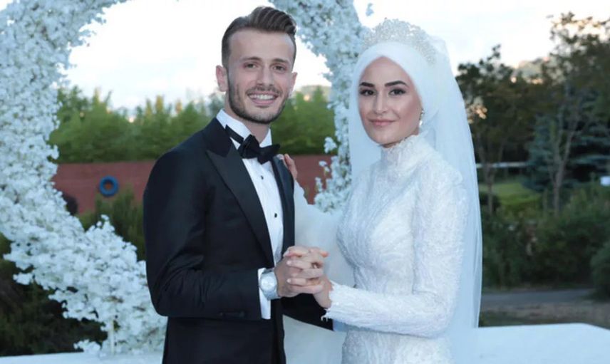 EŞİ KİMDİR?