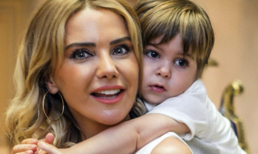Ece Erken'den sevenlerini üzecek haberi! 'Keşke hiç hastalanmasalar' diyerek duyurdu