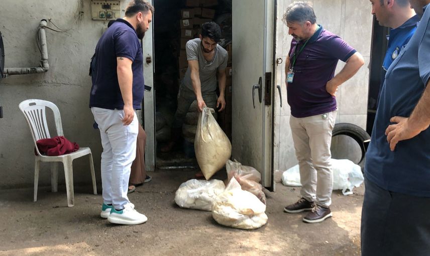 Et işleme tesisinde mide bulandıran görüntüler! Görenler bir daha et yiyemeyecek
