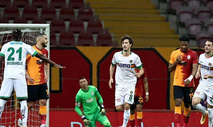 Galatasaray'dan Futbol Takımı İçin Flaş Kararlar
