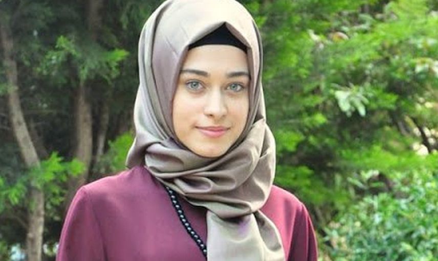 Tesettüre girerek oyunculuğu bırakan Büşra Ayaydın, yeni işiyle gündeme geldi bakın hangi sektöre adım attı