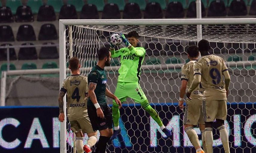 Altay Bayındır Sezonu kapattı
