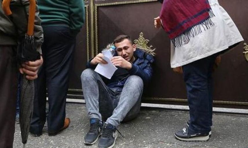 Değişmeyen Manzara: Sınava Geç Kalan Öğrenciler