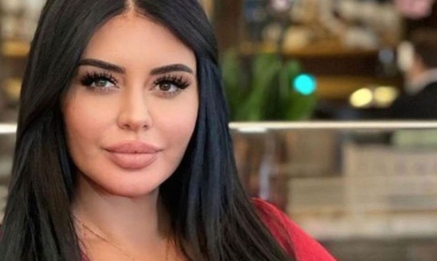 Ebru Polat yine yaptı yapacağını sosyal medyada paylaştı! 'Evli birinden hamileyim...'