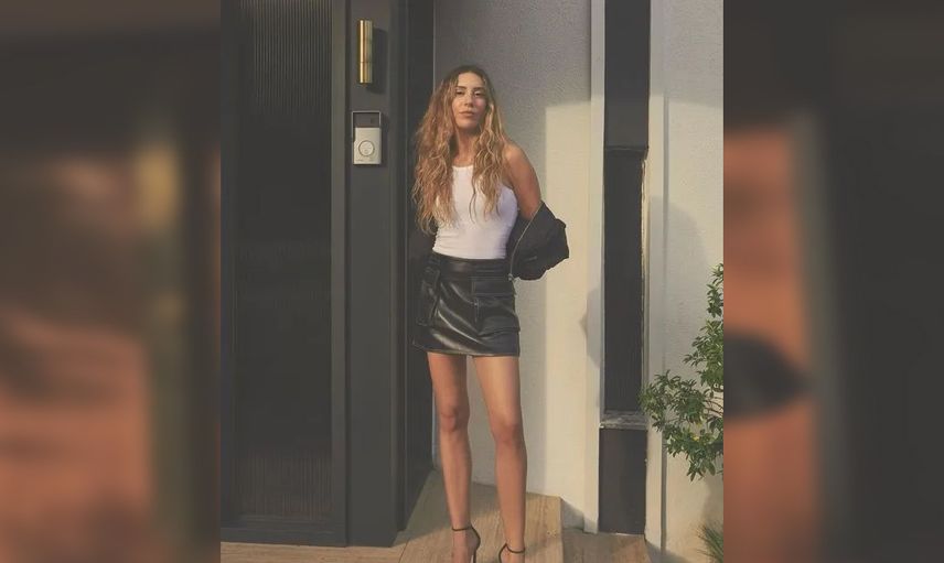 Güzel anne Sinem Kobal'ın süper minili pozlarına yorum yağdı!