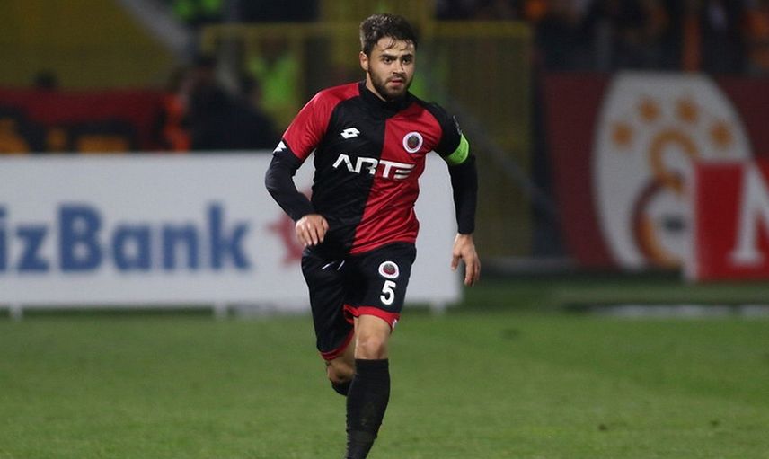 Konyaspor, Ahmet Çalık'ın Vefatının Ardından 6 Numaralı Formayı Emekli Etti!
