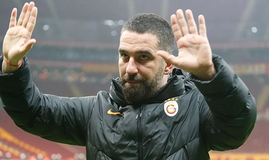 Galatasaray Kaptanı Arda Turan Tepki Çeken Göbeği Hakkında Konuştu