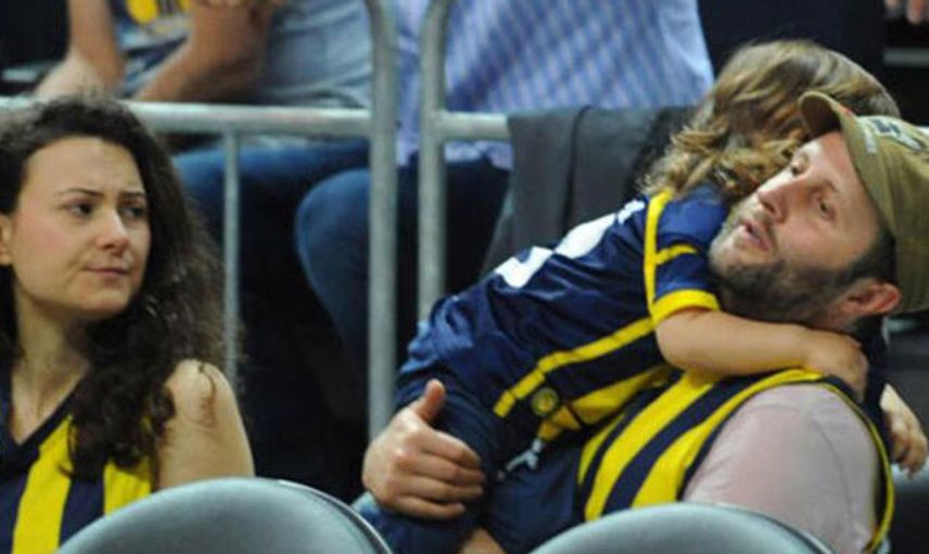 İLKER AYRIK VE EŞİ SANEM AYRIK