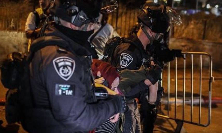 İsrail Polisinin Ters Kelepçe Taktığı Genç Kız: Büyüyünce Zalim Olacağım mı Dedin?