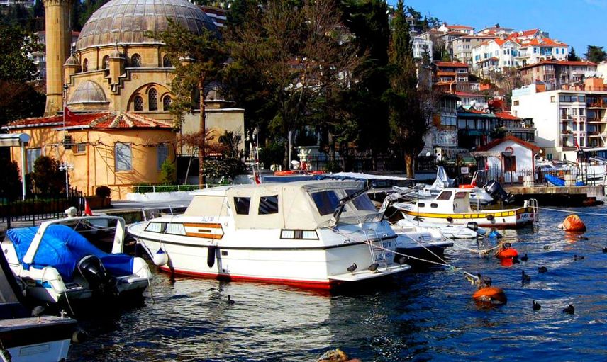 Bebek sahilde rezil anlar! Yabancı uyruklu şahıs çırıl çıplak güneşlendi, başımıza taş yağacak