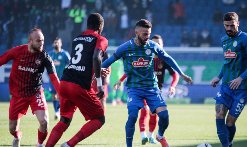 Çaykur Rizespor Teknik Direktörü Hamza Hamzaoğlu Gaziantep FK Mağlubiyetinin Ardından Transfer Açıklaması Yaptı!