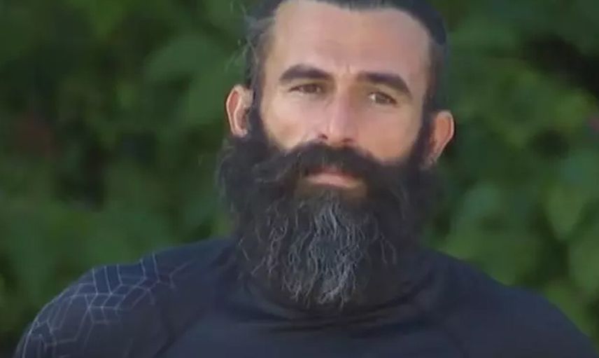 Survivor'da gerilim hiç düşmüyor: Hakan ve Turabi birbirine girince Acun çileden çıktı!