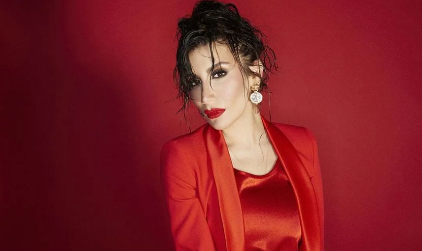 İrem Derici yeni aşkını sonunda itiraf etti: Bakın ünlü şarkıcıya kalbini kaptıran isim kim!
