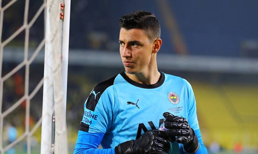 Roma Fenerbahçe'den Berke Özer'i Transfer Etmek İstiyor!